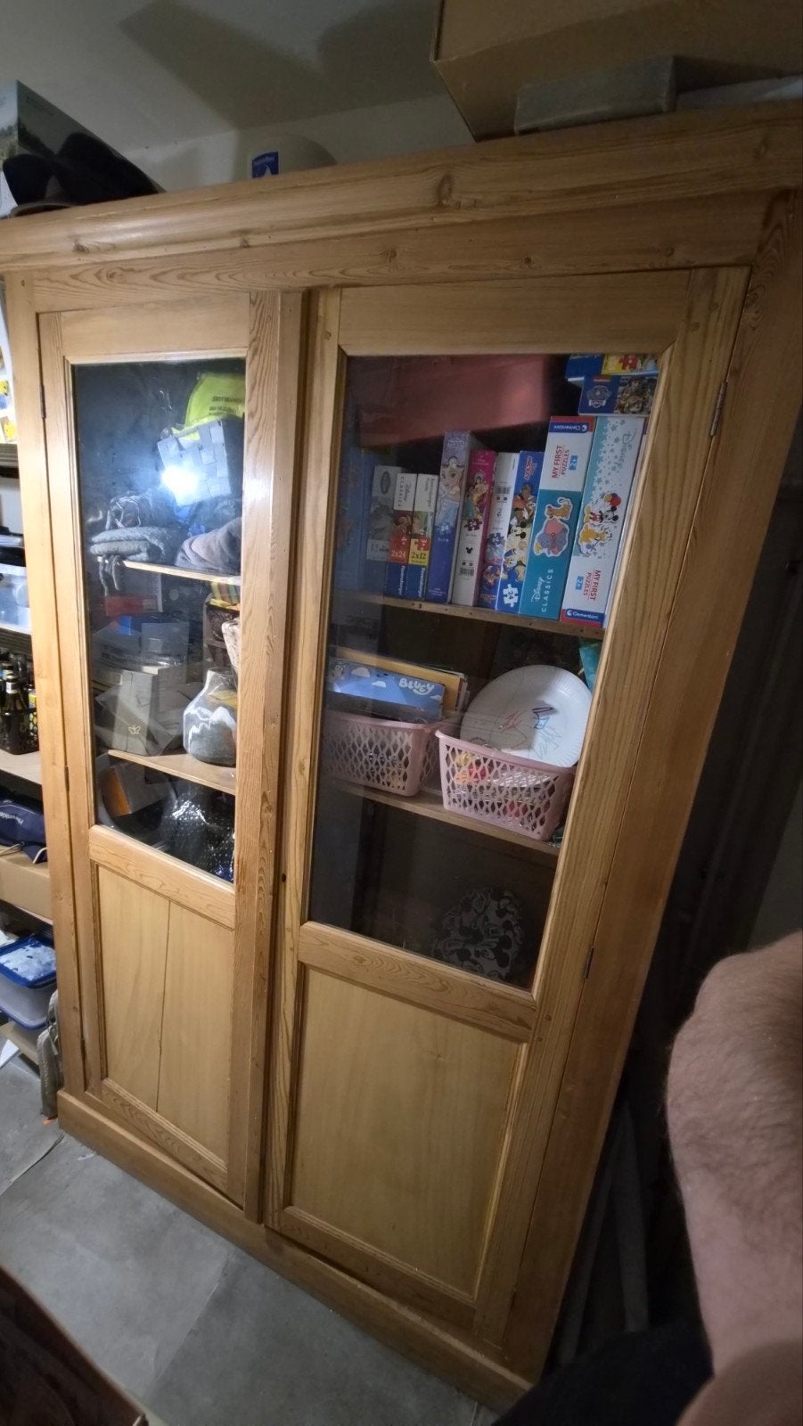 Houten kast, Ophalen