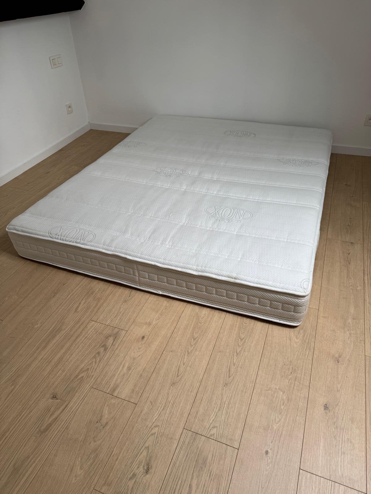 Matelas NOX 160cm, Maison & Meubles, Chambre à coucher | Matelas & Sommiers, Matelas, Comme neuf, Enlèvement, 200 cm