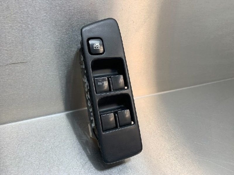 RAAMSCHAKELAAR Subaru Forester (SF) (01-1997/09-2002), Gebruikt, Subaru