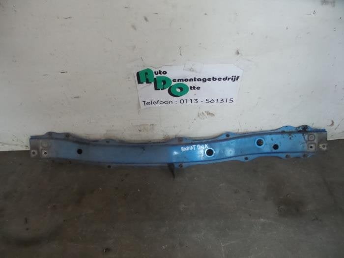 Barre radiateur d'un Toyota Aygo (Aygo 08-), -, 3 mois de garantie, Toyota, Utilisé