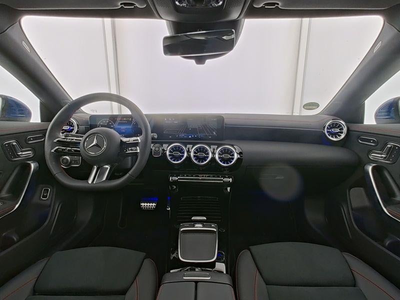 Mercedes-Benz CLA 250 e Coupé AMG PANORAMA Memory DISTRONIC, Auto's, Gebruikt, Zwart, 4 cilinders, Blauw
