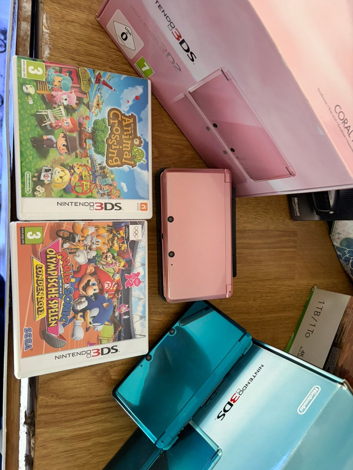 2 x nintendo 3ds rose et bleu 2 jeux, Consoles de jeu & Jeux vidéo, Consoles de jeu | Nintendo 2DS & 3DS, Enlèvement, Comme neuf