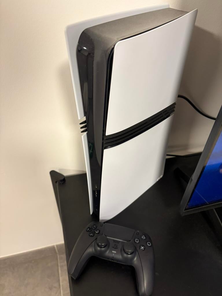 Playstation 5 PRO, Games en Spelcomputers, Spelcomputers | Sony PlayStation 5, Ophalen, Zo goed als nieuw, Playstation 5