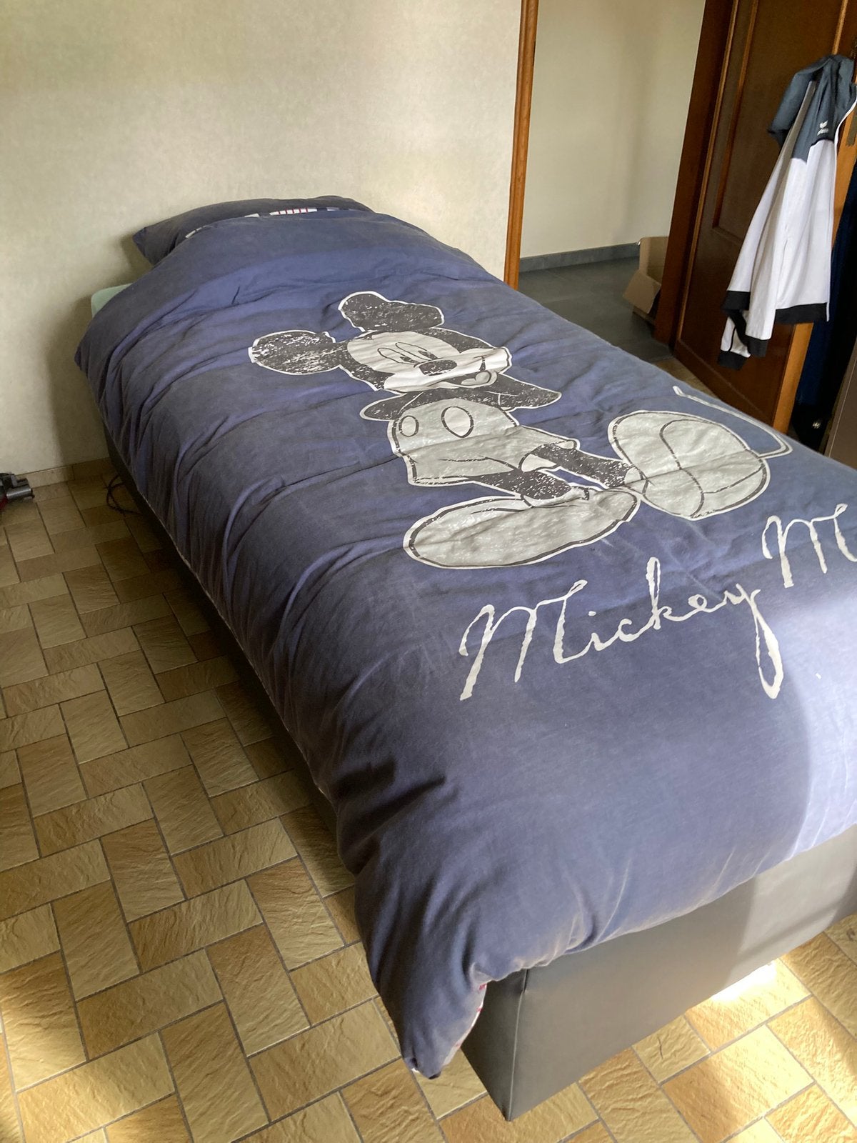 Boxspring, Ophalen, 90 cm, Eenpersoons, Zo goed als nieuw