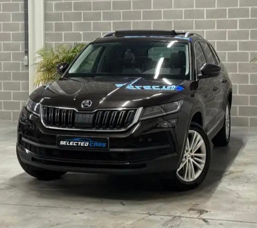 Skoda Kodiaq DSG, virtual cockpit, panoramadak, trekhaak etc, Autos, Skoda, Cuir, Achat, Carnet d'entretien, Noir