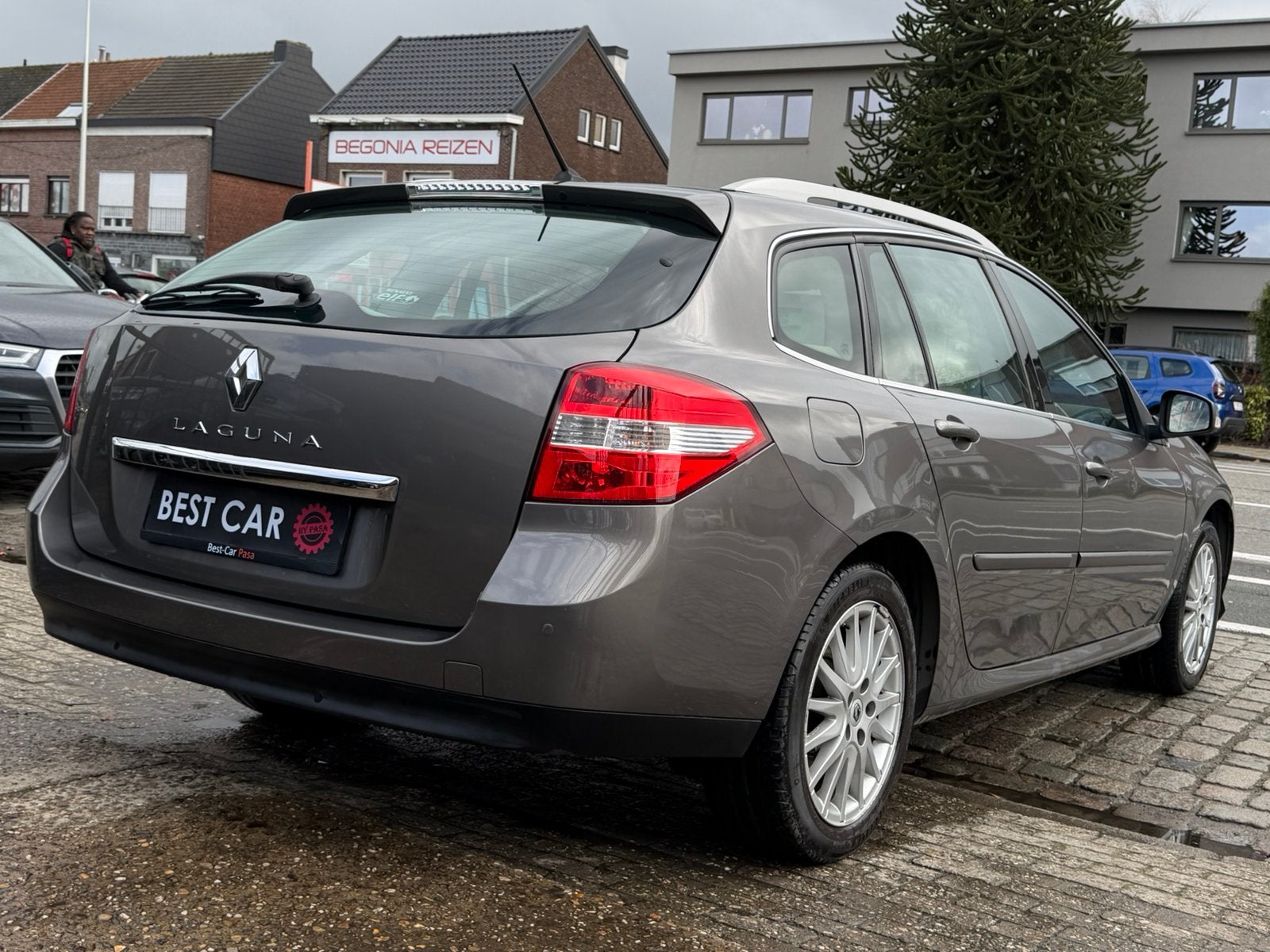 Renault Laguna 1.5dCi * 2009, Auto's, Renault, Laguna, 139 g/km, Beige, 4 cilinders