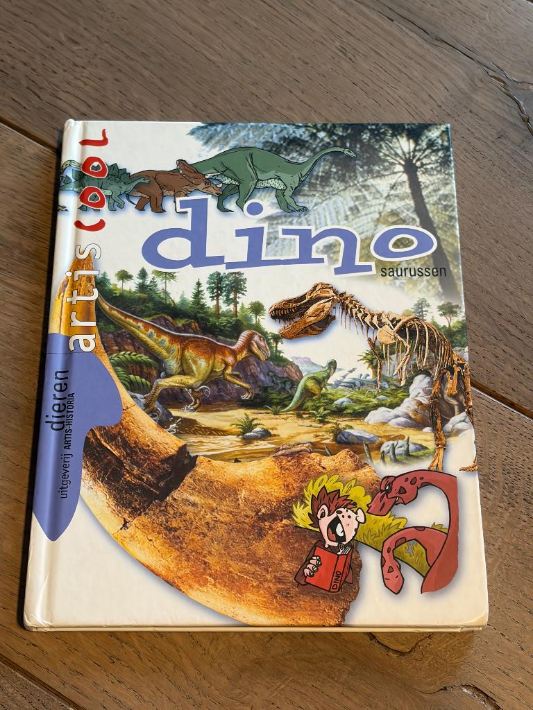 Artiscool - Dinosaurussen, Boeken, Ophalen of Verzenden, Gelezen, Non-fictie