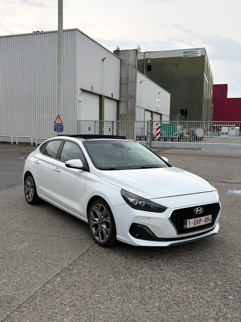 Hyundai i30 Fastback, Autos, Hyundai, Cuir, Achat, 140 g/km, Euro 6