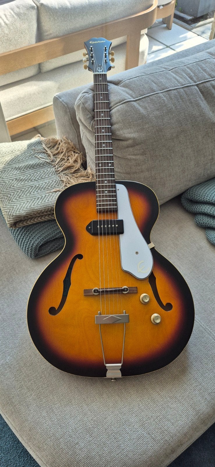 Epiphone (us) 422t Century Satin (2016), Muziek en Instrumenten, Snaarinstrumenten | Gitaren | Elektrisch, Ophalen, Epiphone