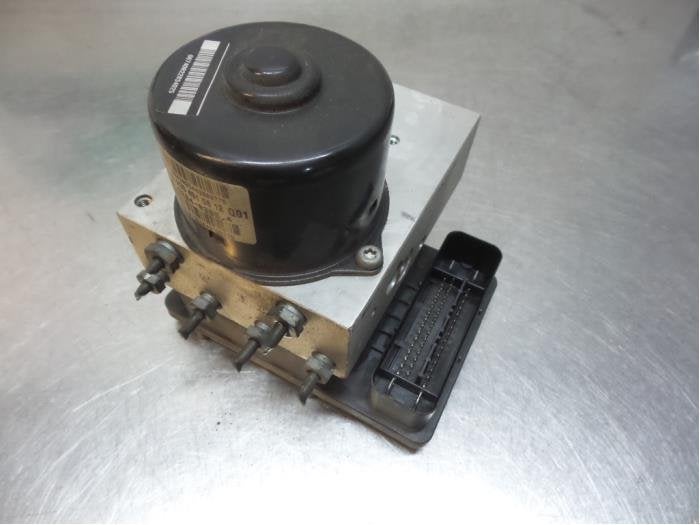 Pompe ABS d'un Mercedes C-Klasse (C-Klasse 00-), 3 mois de garantie, Utilisé, -, -