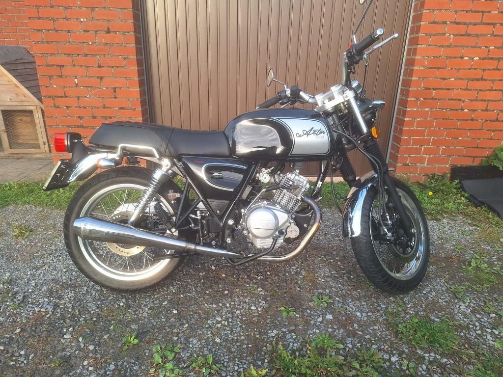 Moto Orcal, modèle Astor 125cc, Motos, Motos | Oldtimers & Ancêtres, Enlèvement