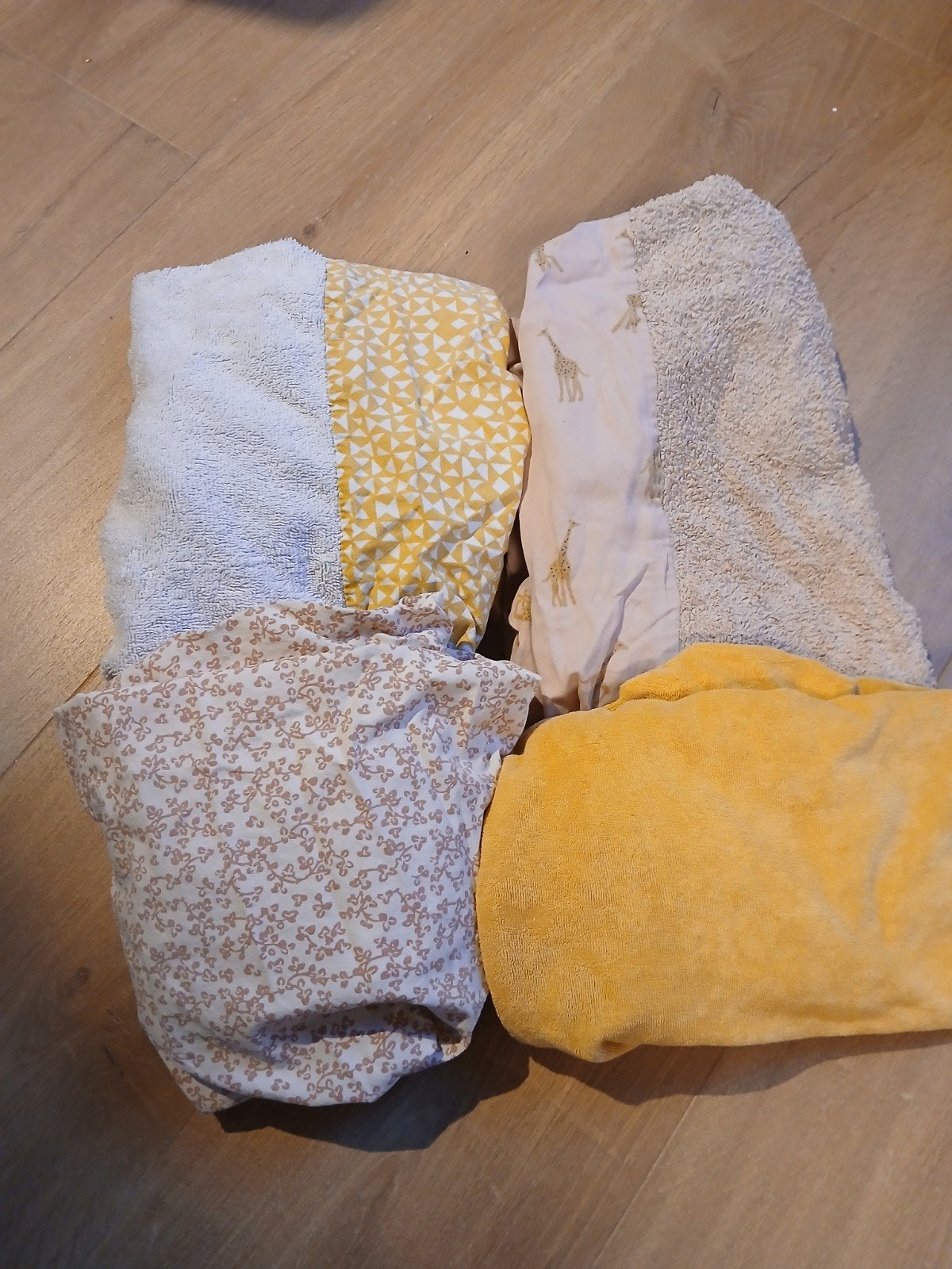 Hoezen verzorgingskussen Trixie en Noppies, Ophalen
