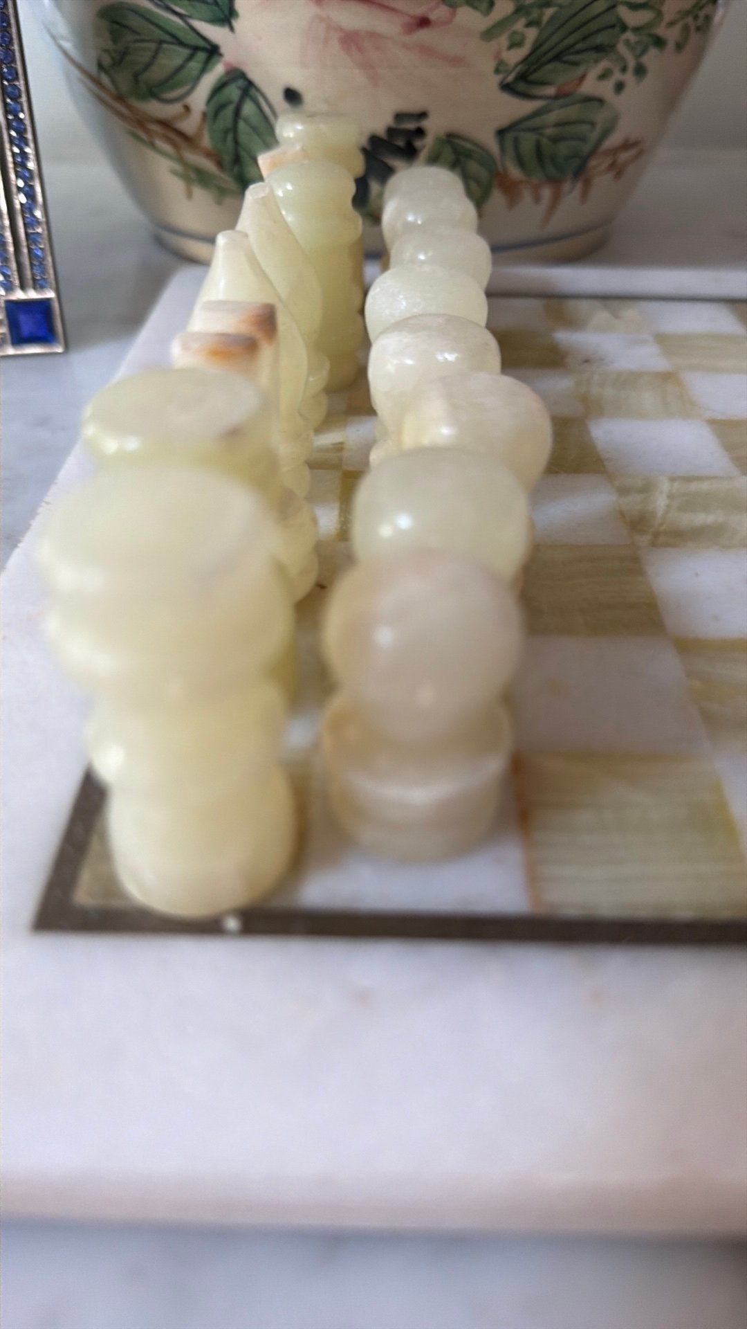 Magnifique jeu d'échecs artisanal en Pierre / Albâtre (Onyx), Enlèvement ou Envoi, Comme neuf