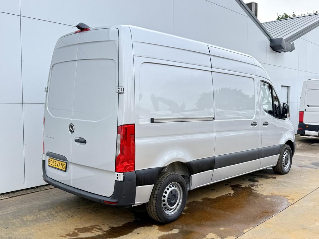 Mercedes-Benz Sprinter 215 1.9 CDI Automaat L2H2 MBUX Climat, Auto's, Gebruikt, 4 cilinders, Mercedes-Benz, Bedrijf
