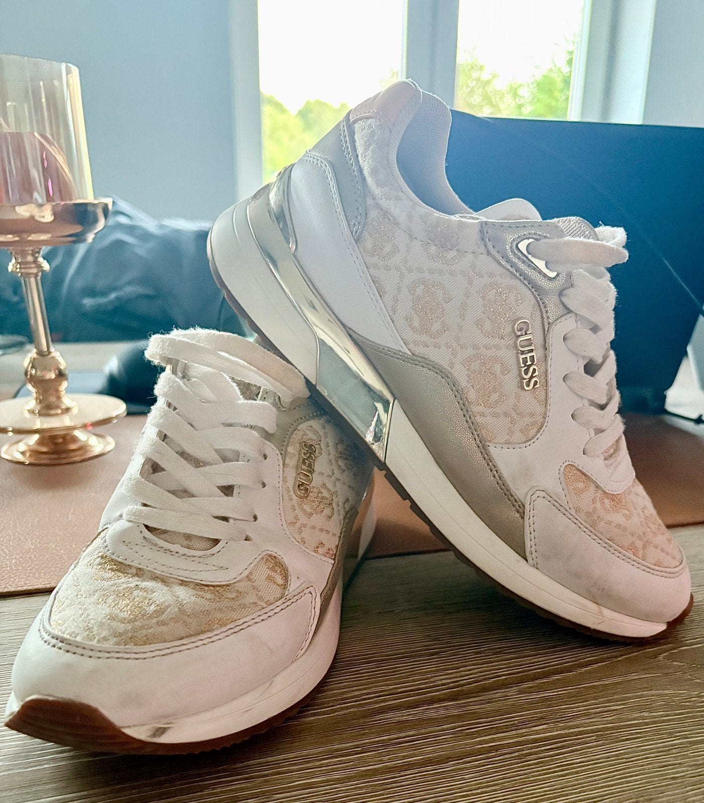 Guess sneakers Gold maat 38/39., Beige, Ophalen of Verzenden, Zo goed als nieuw, Sneakers