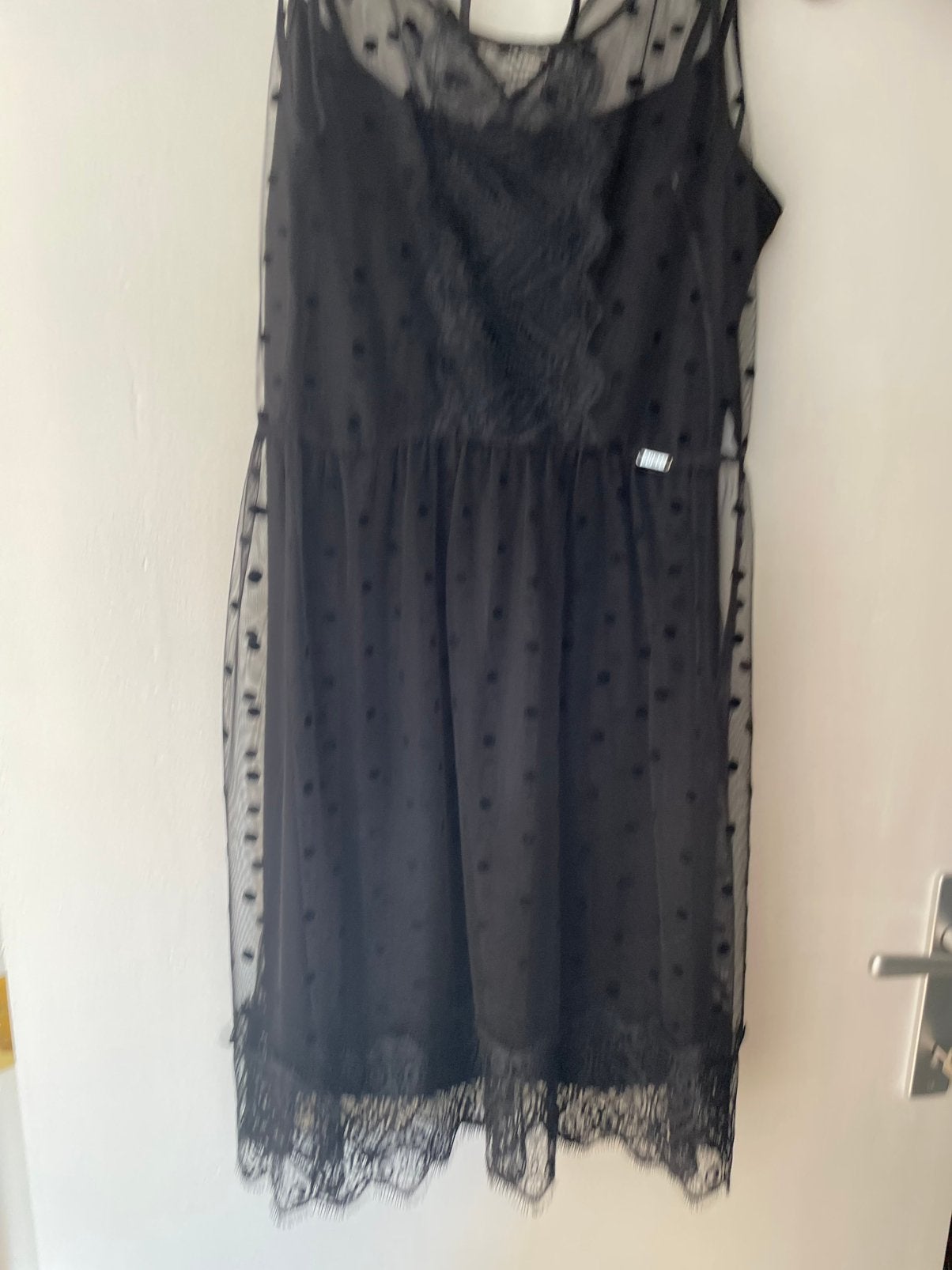 Kleedje guess, Zwart, Ophalen of Verzenden, Zo goed als nieuw, Knielengte