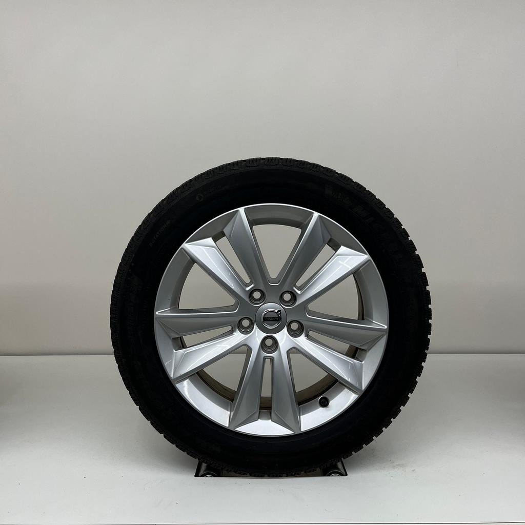 Volvo S60 / V60 - 17 inch - winterbanden, Auto-onderdelen, Gebruikt, Banden en Velgen, 17 inch, 235 mm