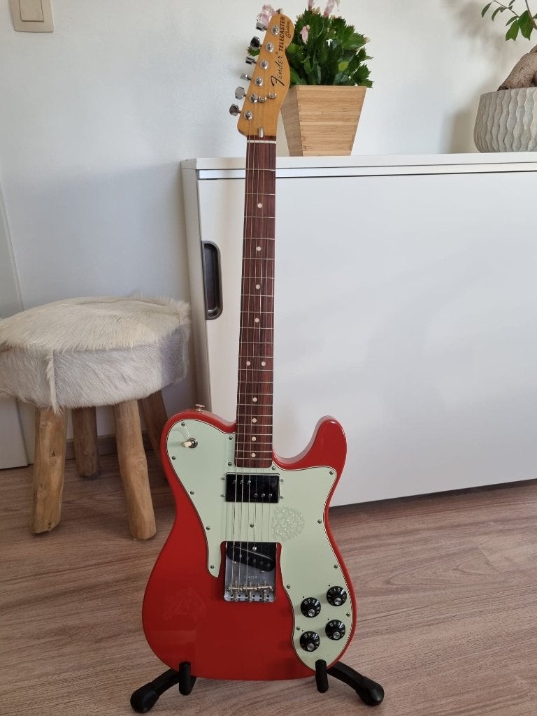 Fender Telecastet Custom 70’S Vintera Fiesta Red, Musique & Instruments, Instruments à corde | Guitares | Électriques, Enlèvement
