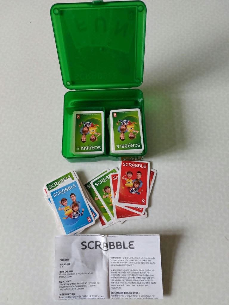 Scrabble Fun is een compact kaartspel gebas, Ophalen, Zo goed als nieuw