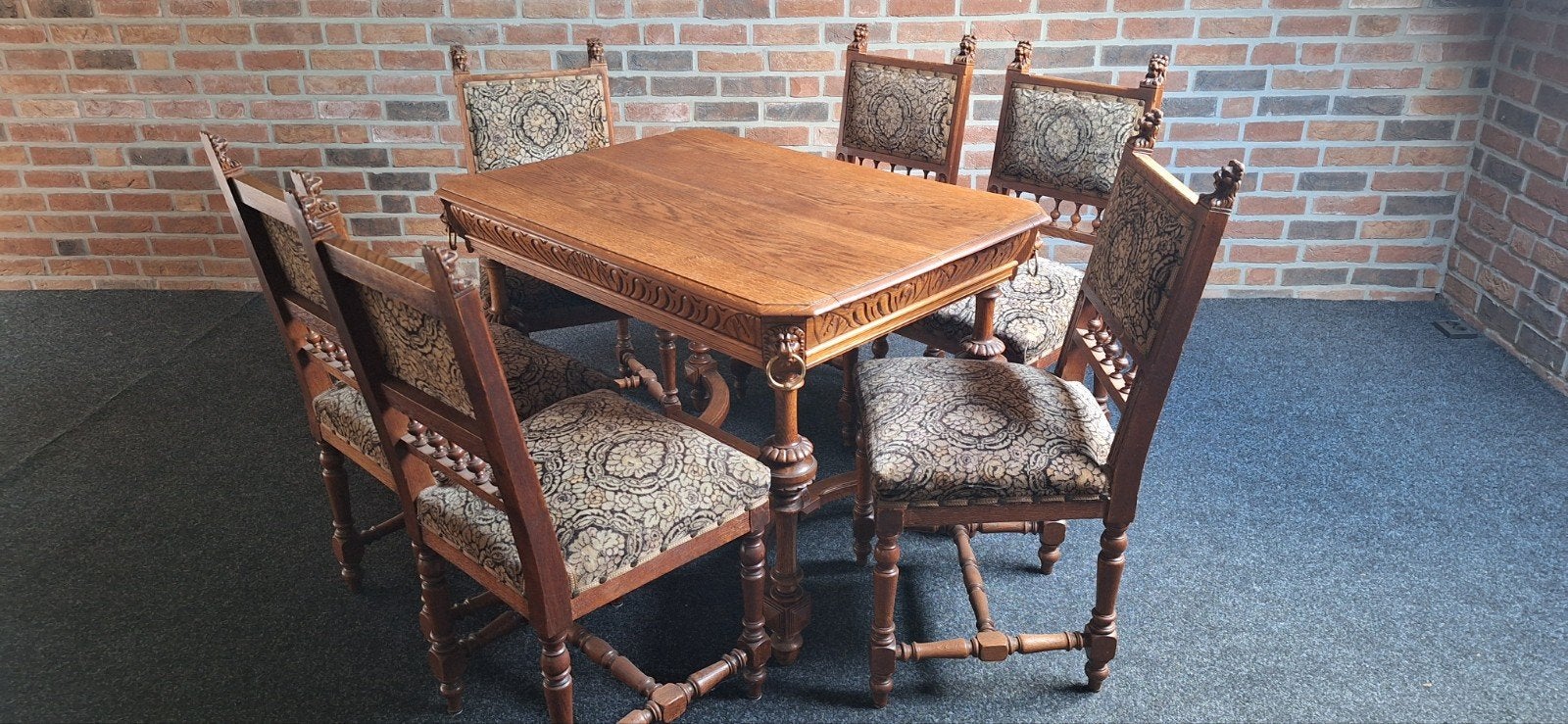 Table à manger ancienne de Malines et 6 chaises, Enlèvement