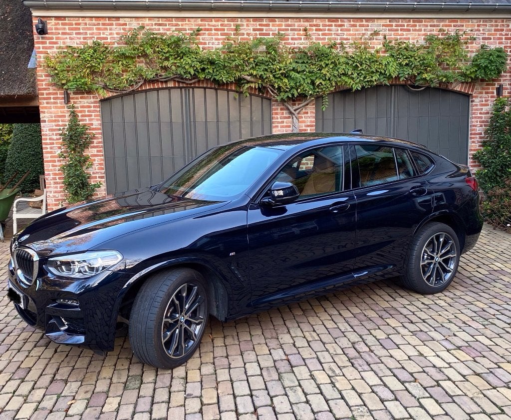 BMW X4 xDrive 30i model M Sport 04/2021-45600 km Particulier, Auto's, Euro 6, 4 cilinders, Zwart, Leder