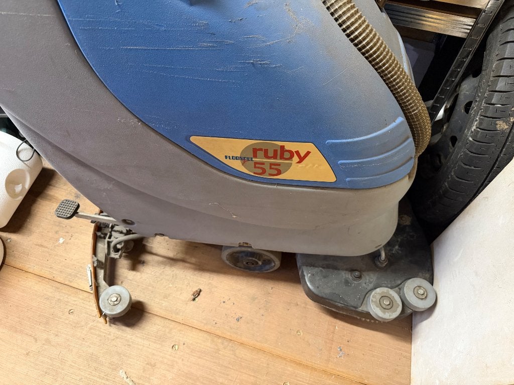 Floorpul ruby, Bricolage & Construction, Enlèvement, Utilisé, Machine de nettoyage à brosse