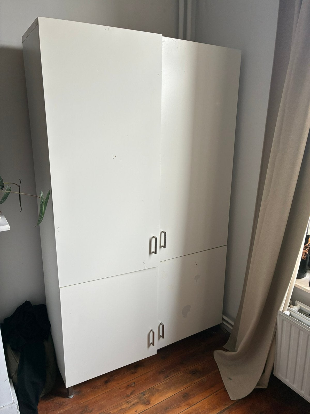 Witte kleerkast, dm voor contact, Huis en Inrichting, Kasten | Kleerkasten, Ophalen, 100 tot 150 cm, 200 cm of meer, Wit