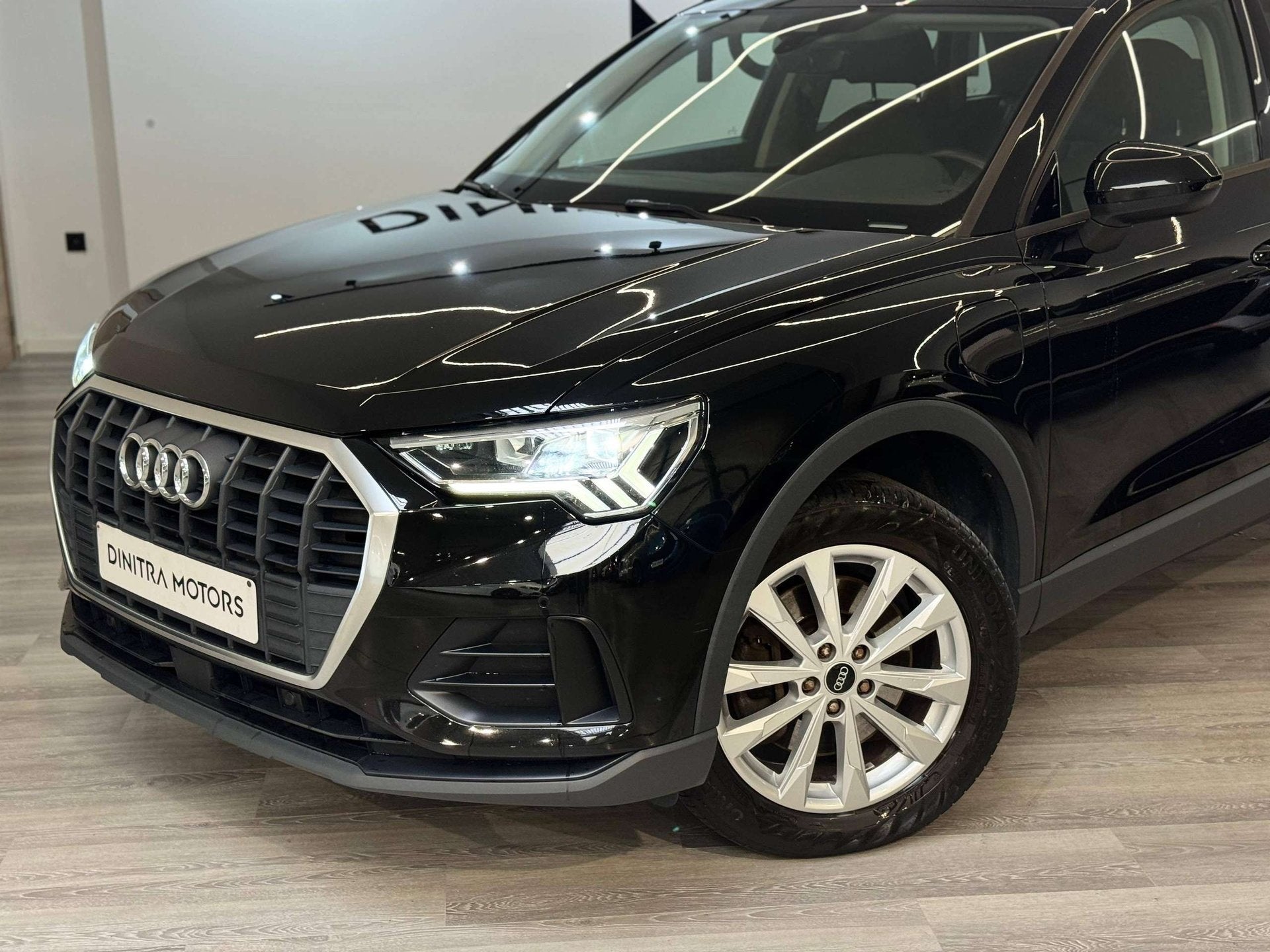 Audi Q3 45 TFSI e – 245PK / ACC / Camera / Virtual Cockpit, Auto's, Automaat, Gebruikt, 4 cilinders, Zwart