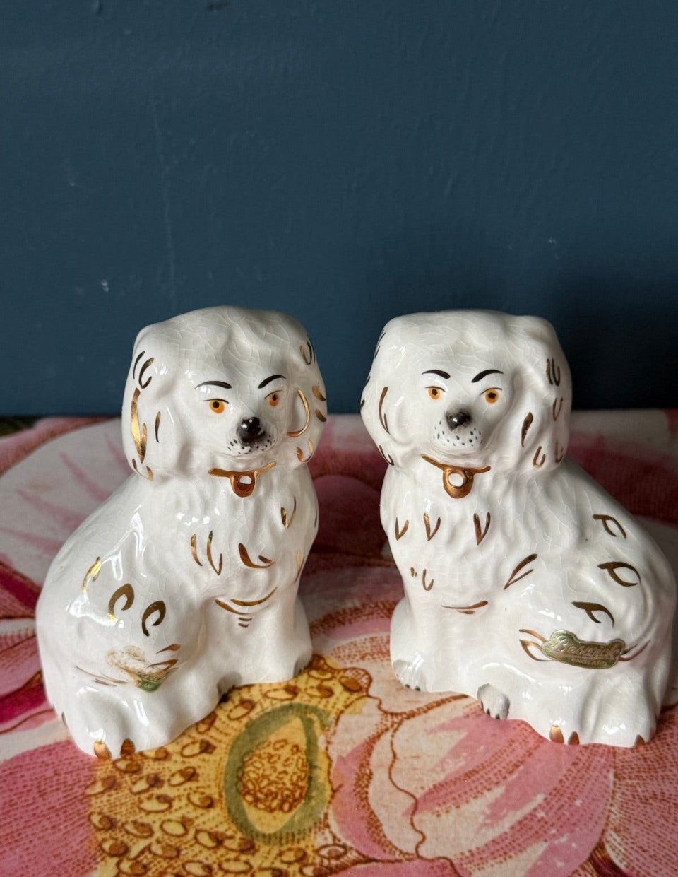 Beswick Staffordshire set vintage Wally hondjes, Antiek en Kunst, Ophalen of Verzenden, Geglazuurd, Wit