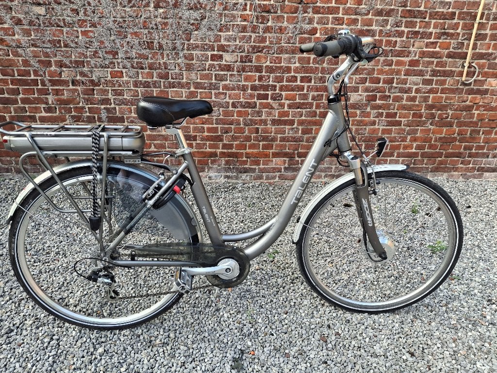 E bike talent in topstaat weinig kms' perfect in orde !!!, Fietsen en Brommers, Elektrische fietsen, Ophalen, Zo goed als nieuw