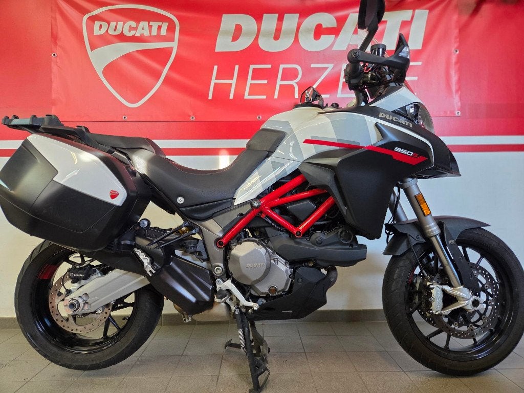 Multistrada 950 S, Motoren, Motoren | Ducati, 2 cilinders, 950 cc, Handvatverwarming, Motorrijbewijs A