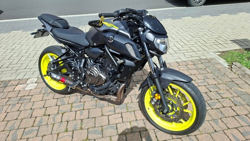 Yamaha MT-07, Night Fluo edition, Motos, Motos | Yamaha, Éclairage LED, Permis Moto A, Occasion, Plus de 35 kW