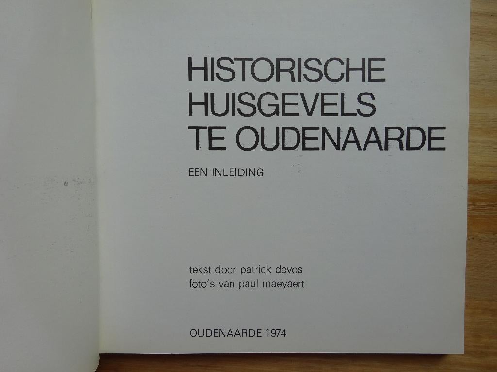 Historische huisgevels te Oudenaarde, 1974, Ophalen of Verzenden, Zo goed als nieuw, Overige onderwerpen