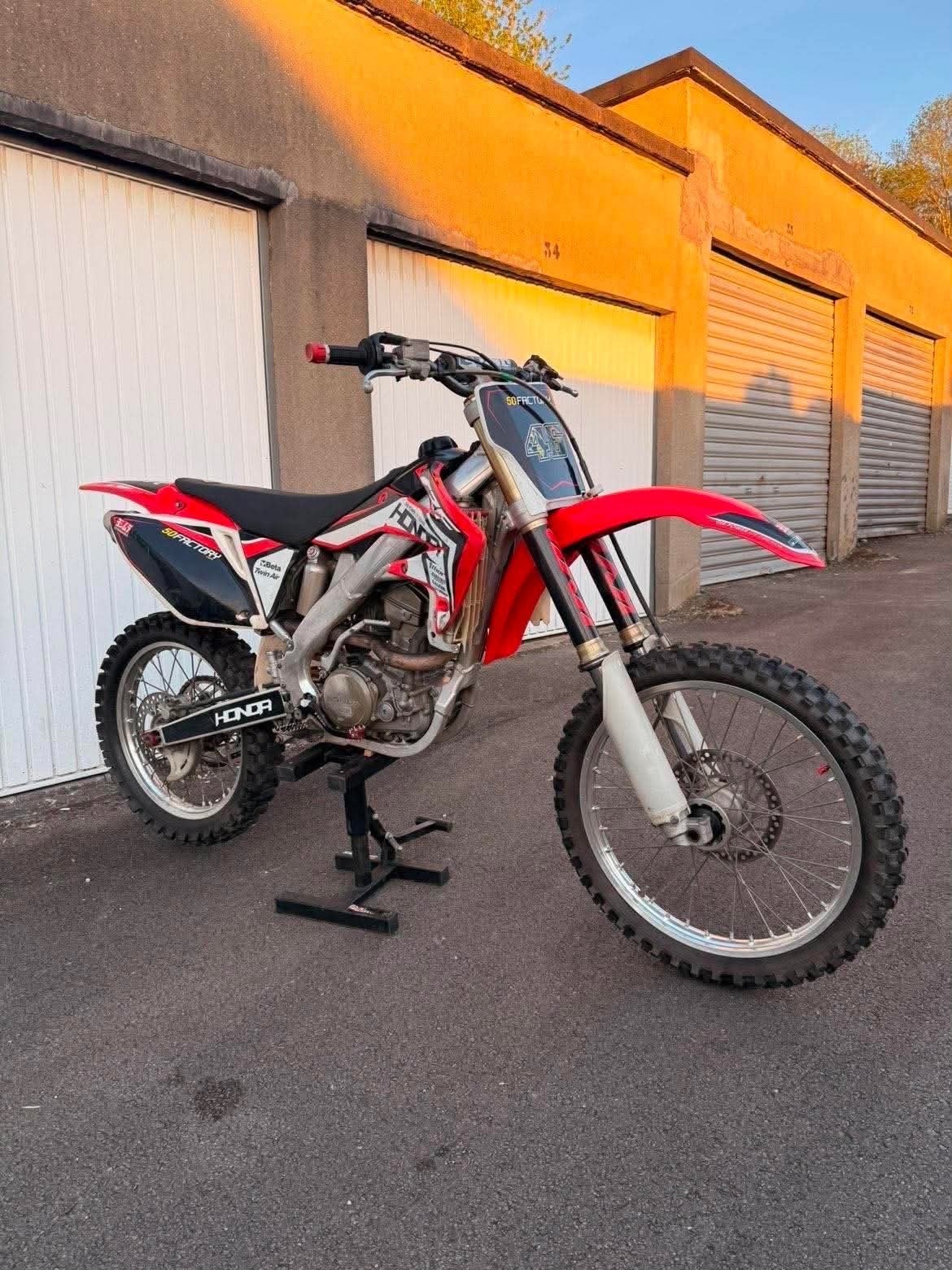 HONDA CRF 250R, Ophalen, Honda