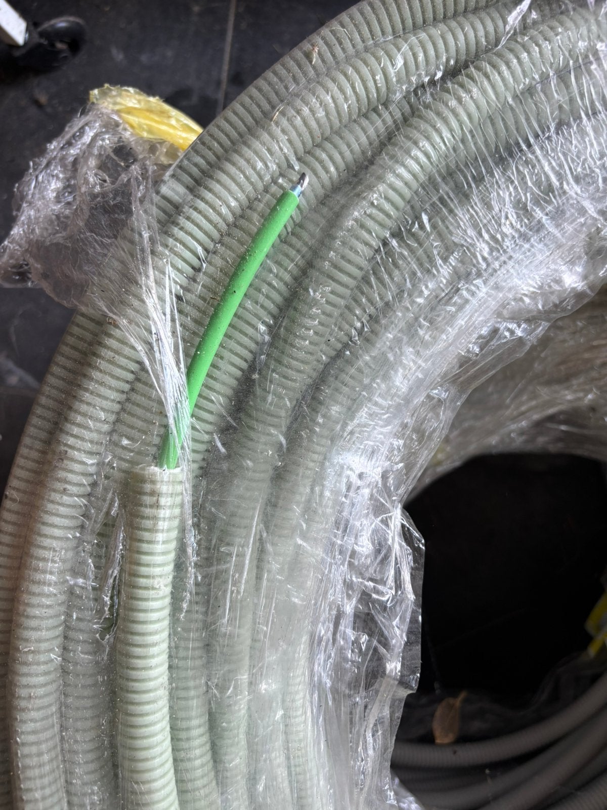 Verschillende kabels in flex, Doe-het-zelf en Bouw, Ophalen, Gebruikt, 6 meter of meer, Minder dan 20 mm