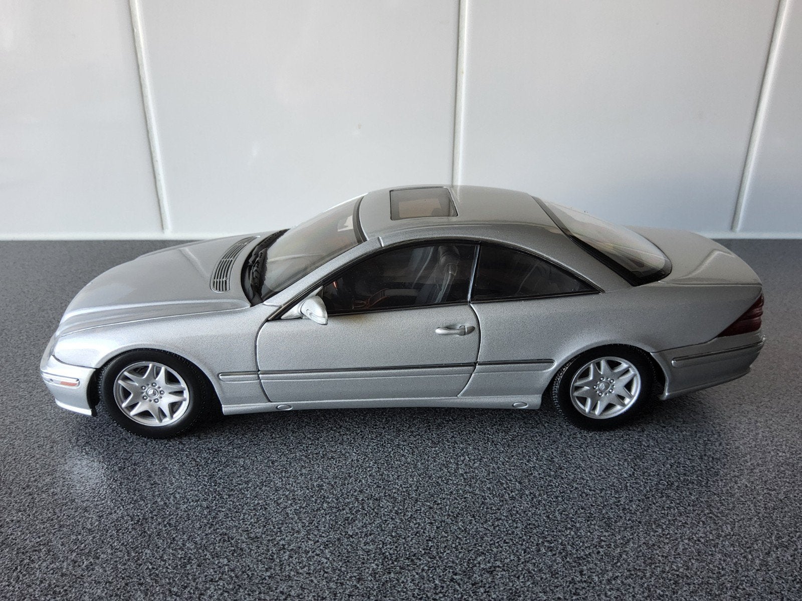 Mercedes CL Coupé., Hobby en Vrije tijd, Modelauto's | 1:18, Ophalen of Verzenden, Autoart