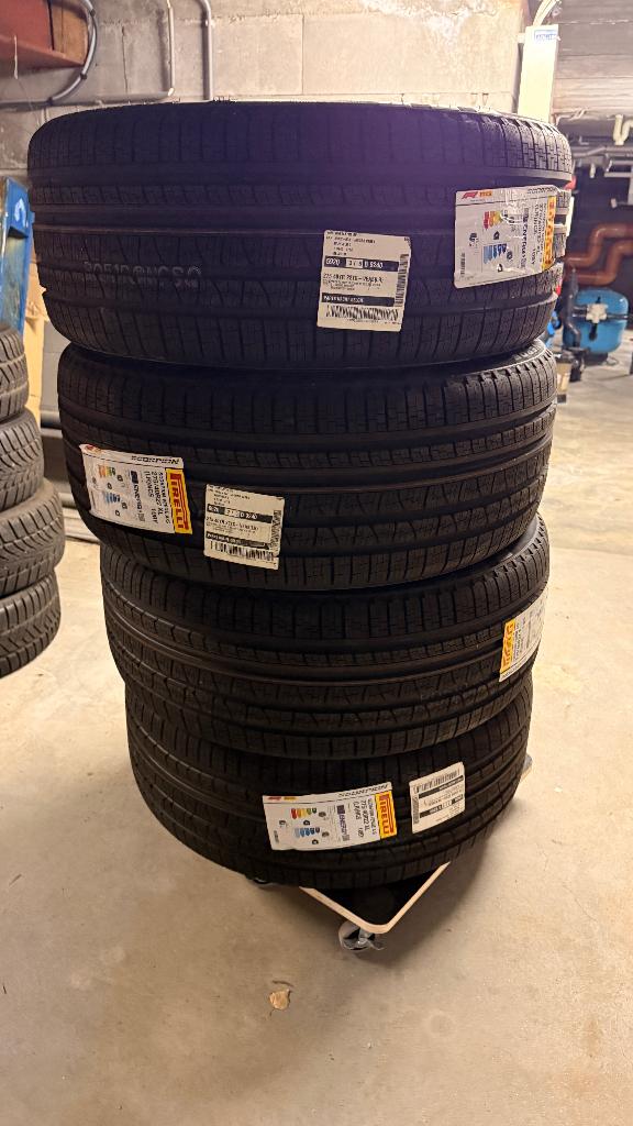 4X NIEUWE Pirelli SCORPION 4 SEASONS 275/40 R22 XL 108Y, Auto-onderdelen, Banden en Velgen, Ophalen, 275 mm, Nieuw, Overige maten