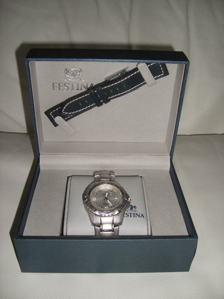 Montre "FESTINA"., Montre-bracelet, Enlèvement, Acier, Acier