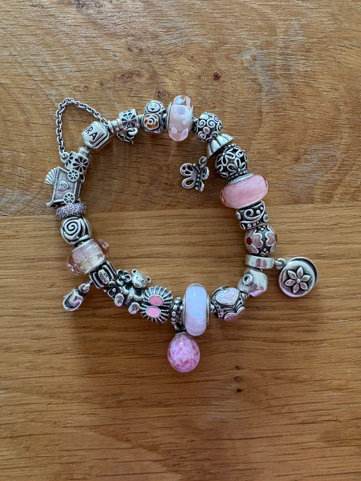Pandora armband met bedels (origineel), Ophalen, Zo goed als nieuw, Roze, Met bedels of kralen