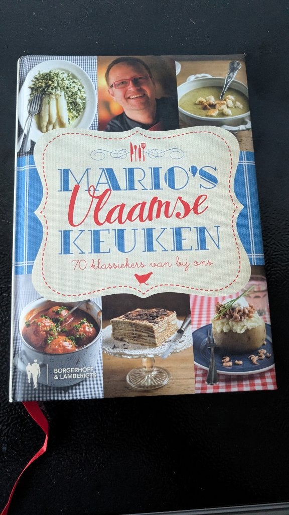 Mario's Vlaamse Keuken – 70 klassiekers van bij ons, Enlèvement ou Envoi, Comme neuf, Mario Cattoor, Plat principal