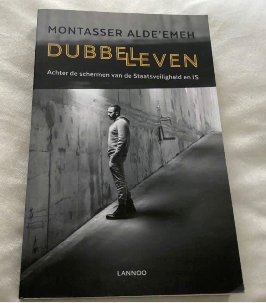 Dubbelleven - achter de schermen v.d. staatsveiligheid en IS, Ophalen of Verzenden