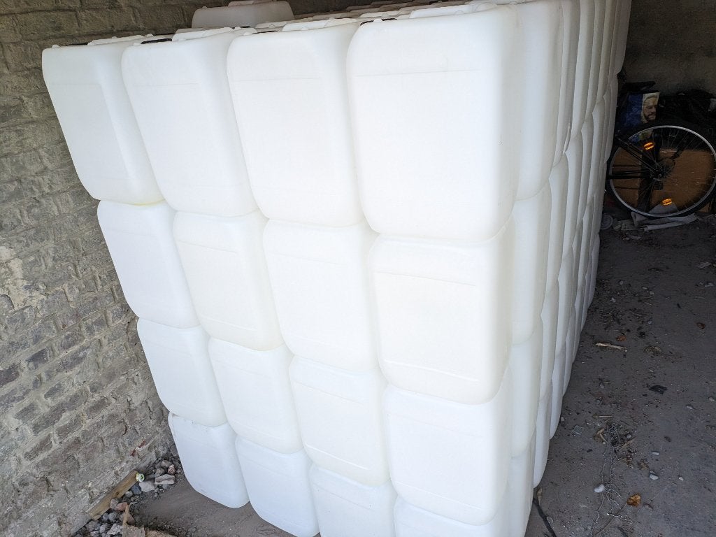 Bidons van 20 liter:per stuk of in lot: nog niet uitgespoeld, Tuin en Terras, Regentonnen, Minder dan 75 liter, Ophalen, Gebruikt
