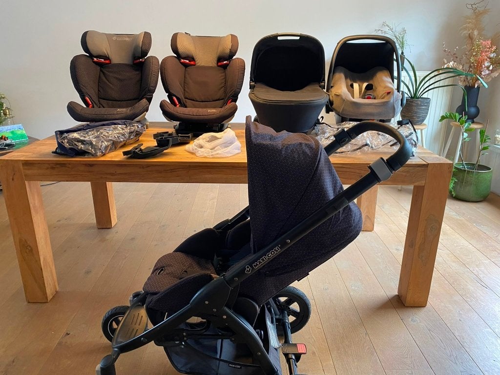 Maxi-Cosi babyset - Stella + 2 Maxi-Cosi autostoelen isofix, Zo goed als nieuw, Met autostoeltje, Maxi-Cosi, Ophalen