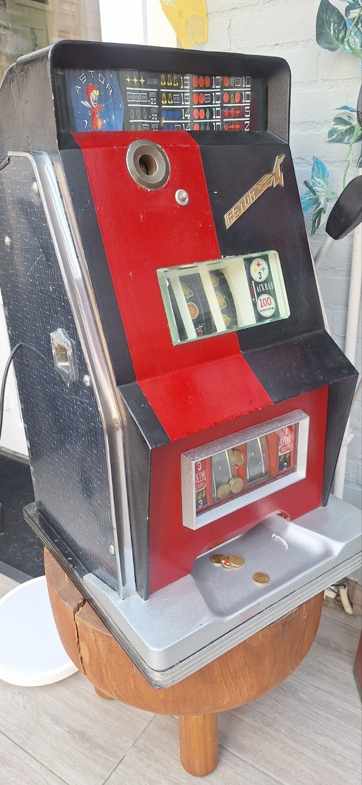 La machine à sous Astor fonctionne à 0,5€, 1 bandit armé, Collections, Euro, Enlèvement, Utilisé, Avec clés