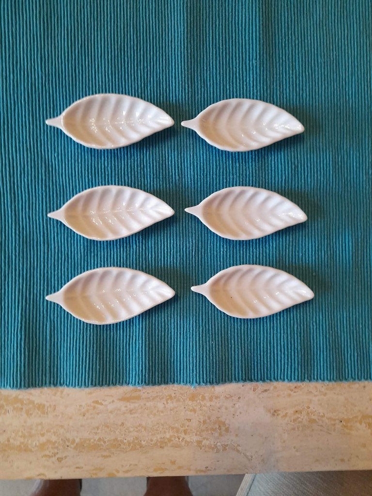 6 Apero-schaaltjes in de vorm van een blad, Huis en Inrichting, Porselein of Keramiek, Schaal, Geglazuurd, Ophalen of Verzenden