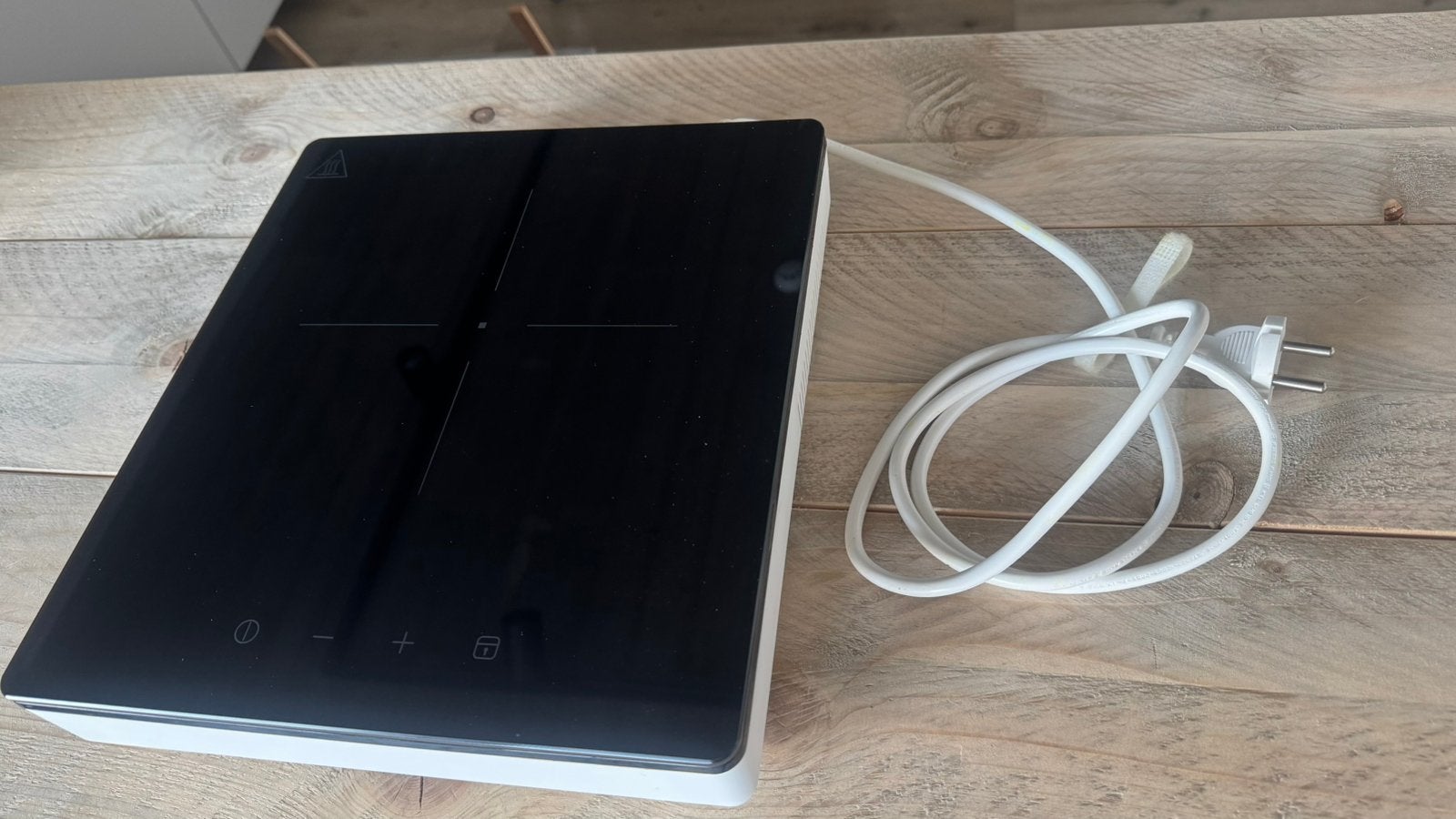Draagbare inductiekookplaat - Tillreda, Elektronische apparatuur, Kookplaten, 3 kookzones of minder, Ophalen of Verzenden, Zo goed als nieuw