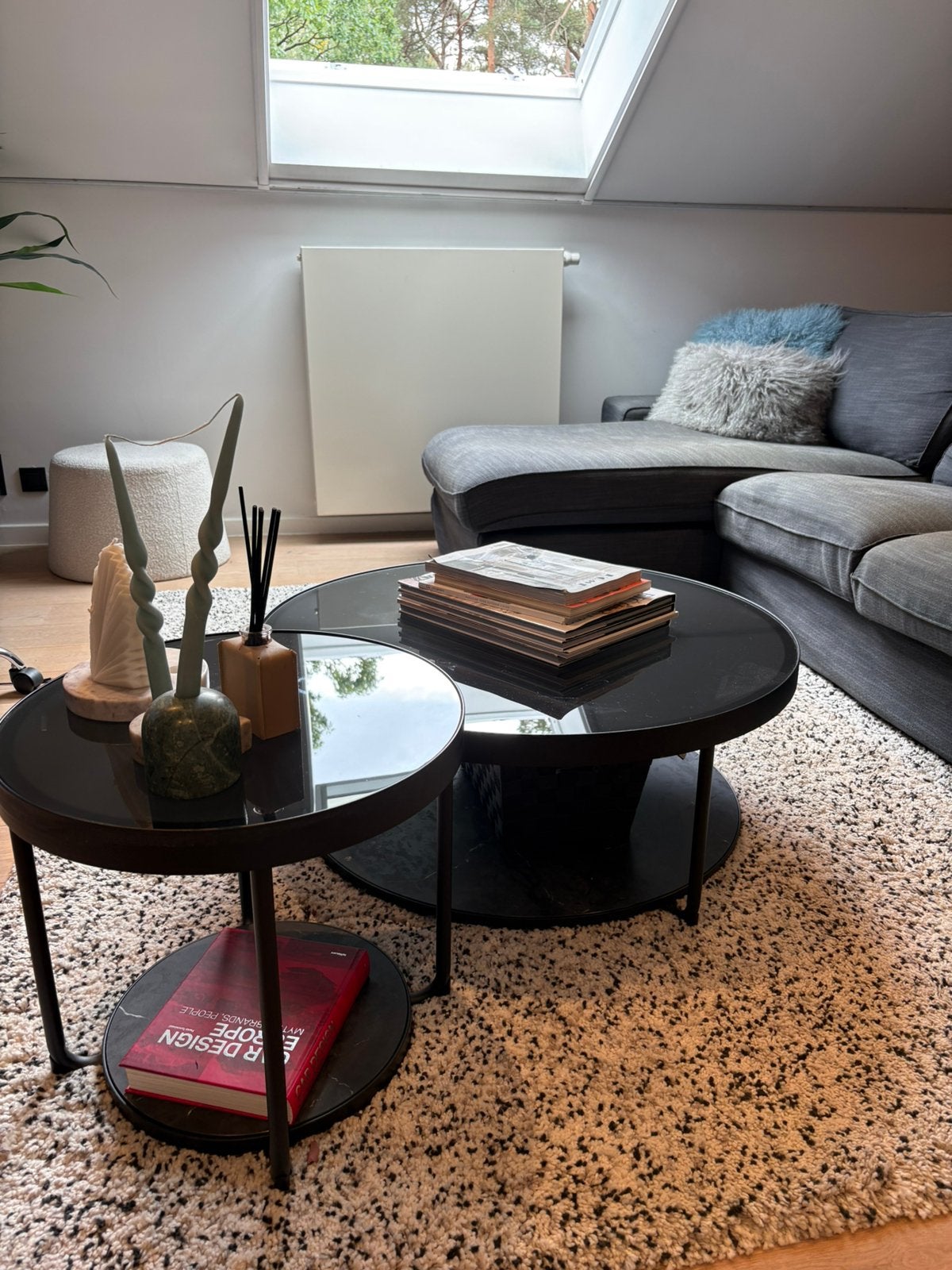 Set van 2 ronde salontafels zwart | glas en marmerlook, Ophalen, Zo goed als nieuw, Glas