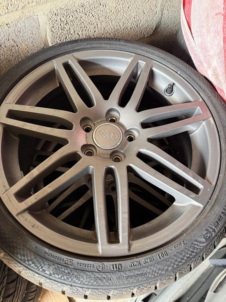 18 inch velgen Audi S3 met banden - ALS NIEUW!, Auto-onderdelen, Banden en Velgen, Band(en), Zomerbanden, 18 inch, 225 mm, Personenwagen