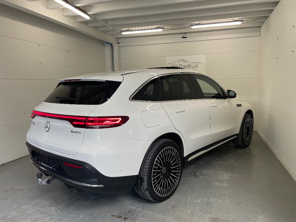 Mercedes-Benz - EQC400 4M - AMG Line, Automaat, 1800 kg, Zwart, Wit