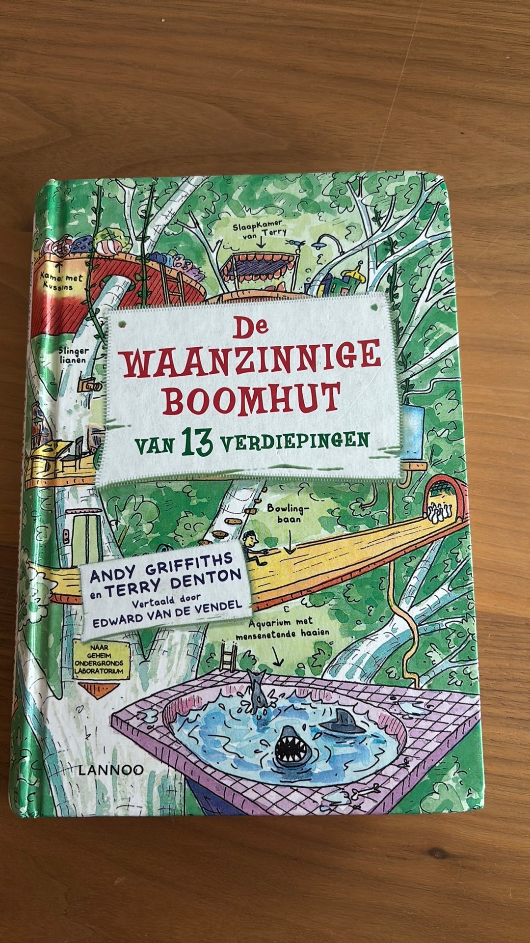 De waanzinnige boomhut van 13 verdiepingen, Envoi, Comme neuf